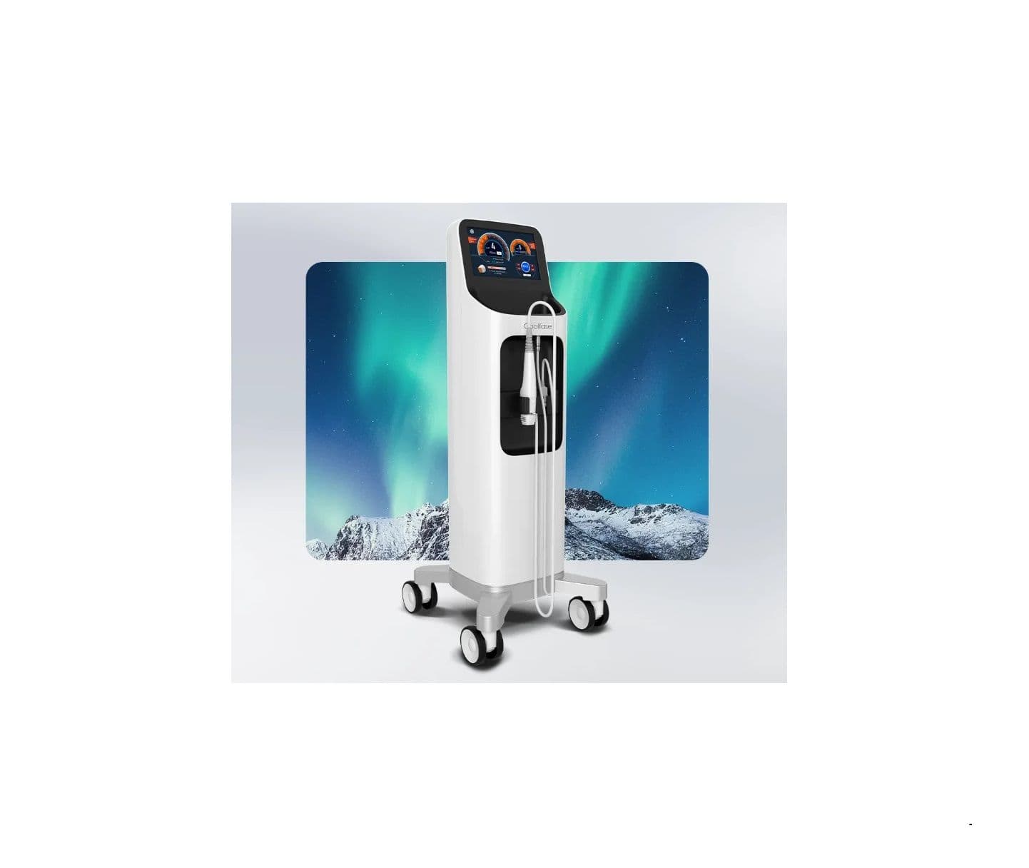 Dra. Rafaela Salvato aplicando Coolfase (radiofrequência monopolar com resfriamento) em protocolo de firmeza e Skin Quality em Florianópolis, SC