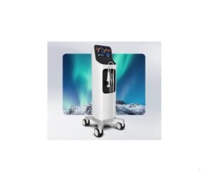 Dra. Rafaela Salvato aplicando Coolfase (radiofrequência monopolar com resfriamento) em protocolo de firmeza e Skin Quality em Florianópolis, SC