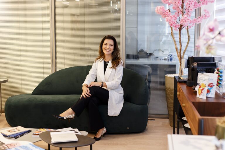 Médica dermatologista rafaela salvato cosmiatria Florianópolis